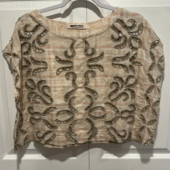 FREE PEOPLE We The Free Embroidered Laser Cut Out Cream Crop Top Small - Picture 2 of 5